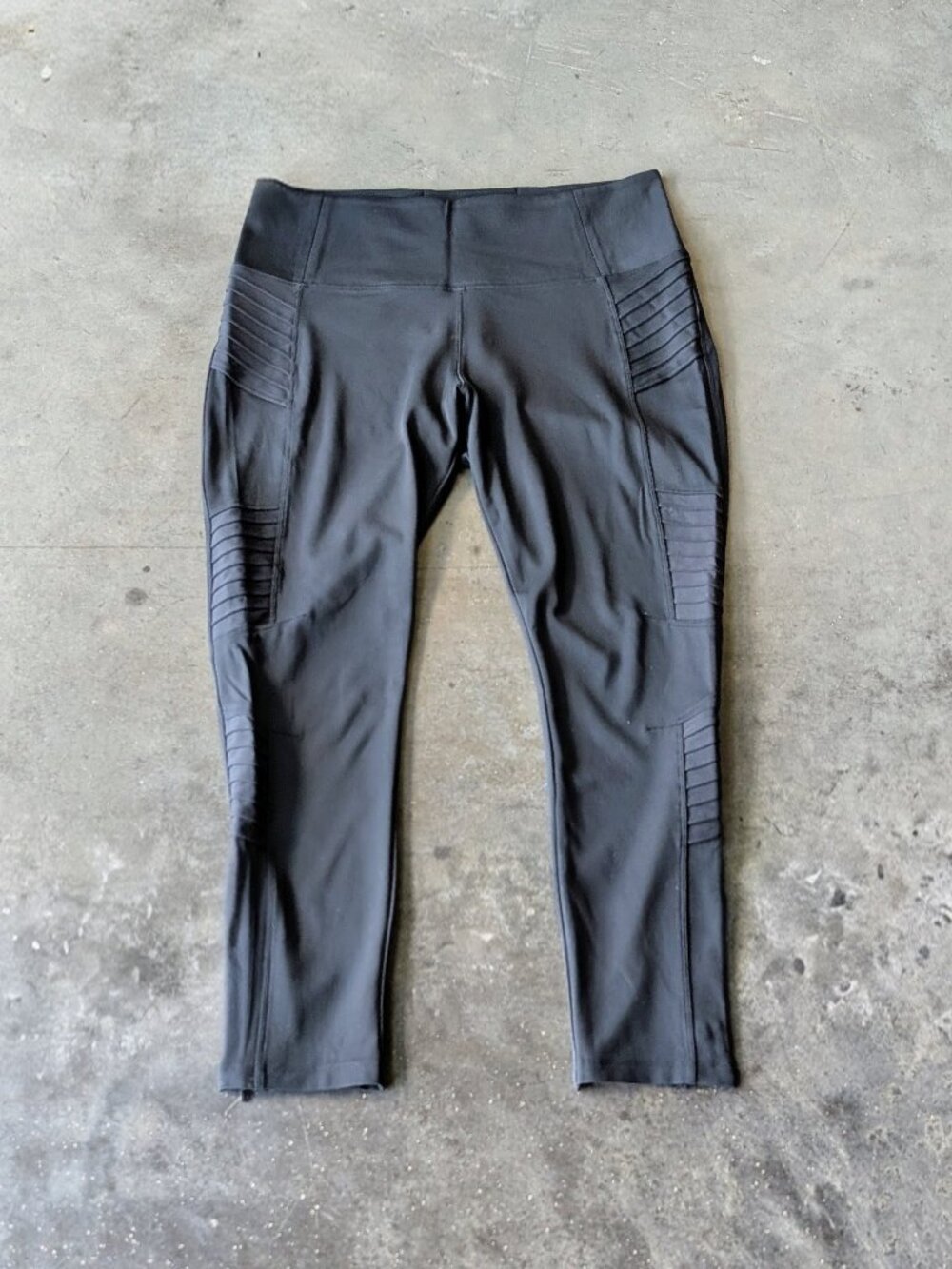 Athleta Delancy Moto Tight in Black High Rise Ankle Zippers size 1X